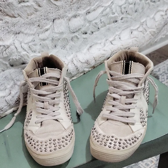ShuShop Severine Sneaker Womens Sz 9 Cream Mid top, silver studs and White star - Picture 4 of 11